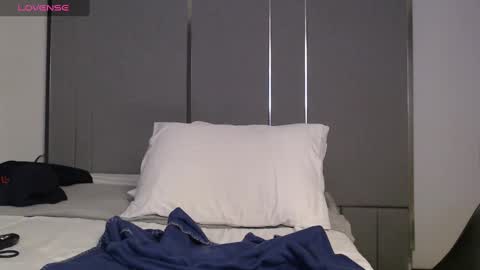 FAUSTO online show from December 11, 2024, 1:26 am