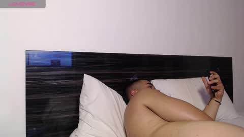 FAUSTO online show from February 19, 2025, 1:08 am