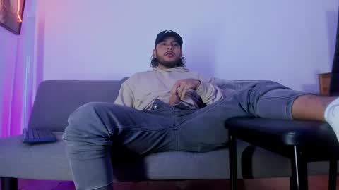 favid95 online show from November 23, 2025, 11:15 pm