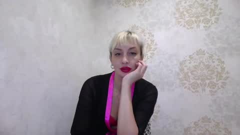 Snapshot of favorite_angel chatting on December 10, 2024, 3:09 am favorite_angel online show from December 10, 2024, 3:09 am