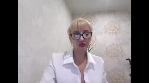 Snapshot of favorite_angel chatting on December 29, 2024, 4:48 am favorite_angel online show from December 29, 2024, 4:48 am