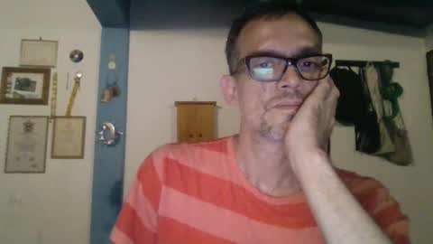 Fabin online show from May 28, 2026, 2:42 am