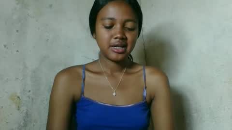 fayence09 online show from December 21, 2025, 2:13 pm