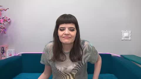 Snapshot of feelsgoodwoman chatting on June 19, 2026, 1:10 am Laura online show from June 19, 2026, 1:10 am
