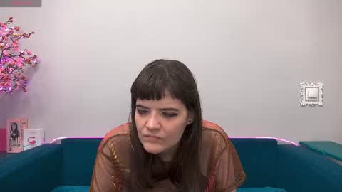 Snapshot of feelsgoodwoman chatting on July 5, 2026, 5:14 am Laura online show from July 5, 2026, 5:14 am