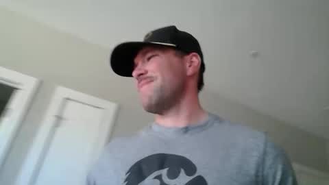 Ethan Slayher online show from May 11, 2026, 4:04 pm