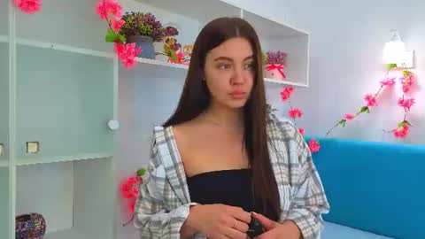 Snapshot of felicidadnowakowski chatting on July 1, 2026, 6:15 am Molly online show from July 1, 2026, 6:15 am
