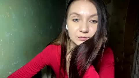 Lola online show from April 23, 2026, 8:55 pm