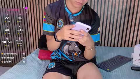 felipe_boy_18 online show from September 28, 2025, 3:28 pm