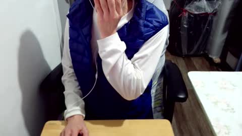 felixlau online show from December 4, 2025, 7:00 pm