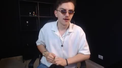 Snapshot of felixstark chatting on June 15, 2026, 4:47 am FelixStark online show from June 15, 2026, 4:47 am