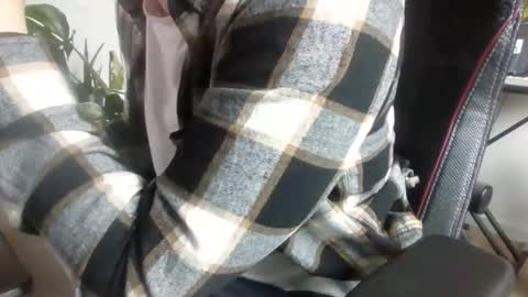 fem_alice_louis_dom online show from October 7, 2025, 12:35 pm