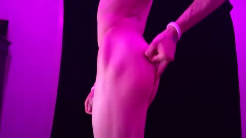 femboydomxxx online show from April 21, 2026, 10:21 am