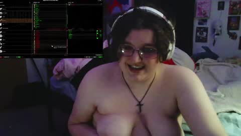 Snapshot of femcelsam chatting on April 15, 2026, 4:30 am femcelsam online show from April 15, 2026, 4:30 am