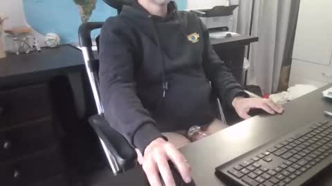 femdomsubby online show from October 22, 2025, 4:24 am