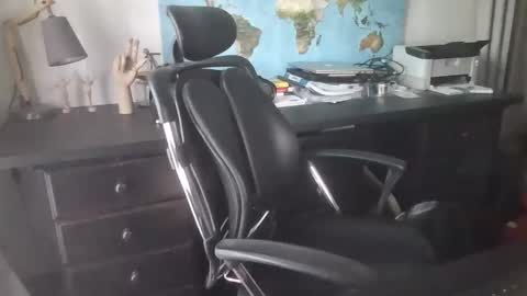 femdomsubby online show from April 5, 2026, 7:16 am