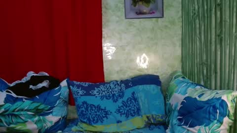 feminine_tsx online show from December 23, 2024, 2:56 am