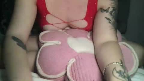     online show from November 7, 2025, 2:33 am