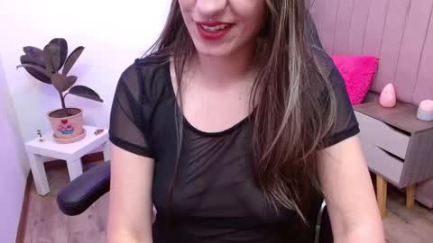 Snapshot of fenix_11_ chatting on March 11, 2025, 2:10 am Alejandra online show from March 11, 2025, 2:10 am