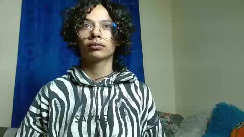 Fenix online show from October 19, 2025, 6:19 pm