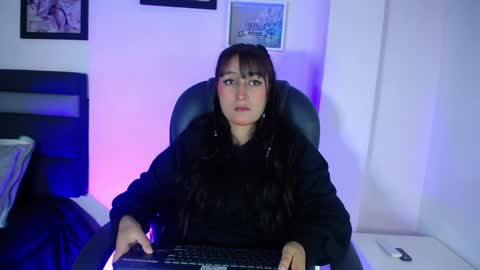 Snapshot of fenixx_19 chatting on April 10, 2026, 11:15 am Fenix online show from April 10, 2026, 11:15 am