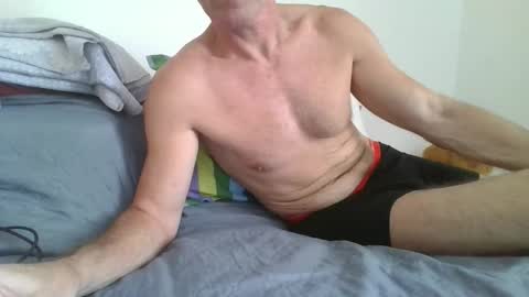 fergi1999 online show from October 11, 2025, 8:35 am
