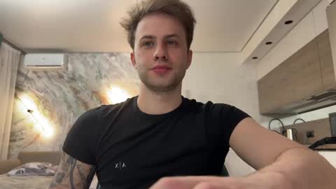 Snapshot of ferminlune chatting on April 9, 2026, 5:07 pm ferminlune online show from April 9, 2026, 5:07 pm