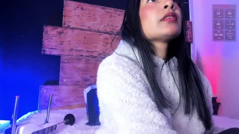fernanda_liie_ online show from May 27, 2026, 12:35 pm