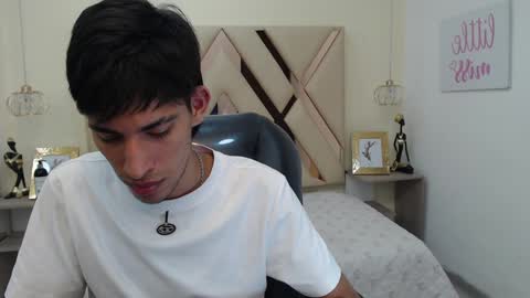 FER PHOENIX online show from February 7, 2025, 3:55 am