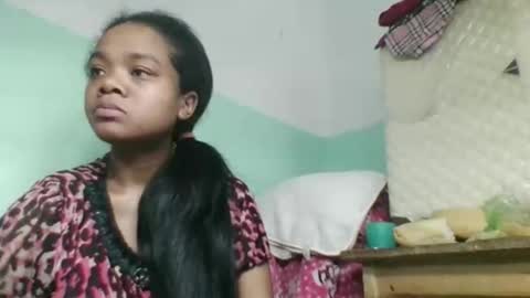 fetranialdy online show from November 1, 2025, 4:14 am