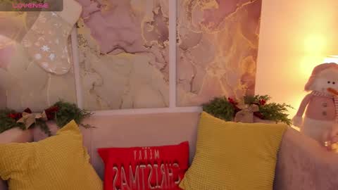 fiamoory online show from December 23, 2024, 2:56 am