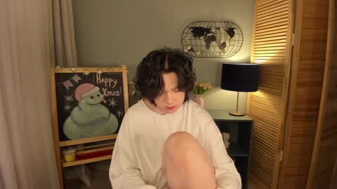 fiamoory online show from January 13, 2025, 7:43 am