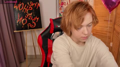 fiamoory online show from March 8, 2025, 7:49 am