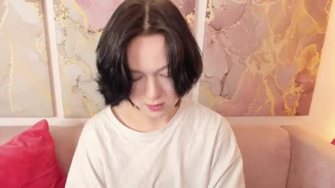 fiamoory online show from April 3, 2026, 1:25 am