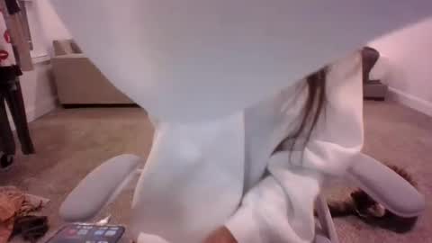 fierce_chick online show from October 4, 2025, 9:29 am