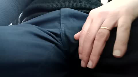 Snapshot of fifi010203 chatting on February 1, 2025, 1:30 pm fifi010203 online show from February 1, 2025, 1:30 pm