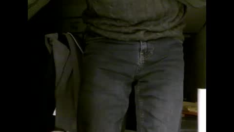 Snapshot of fifi010203 chatting on October 24, 2025, 4:42 am fifi010203 online show from October 24, 2025, 4:42 am