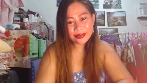 filipina beauty. online show from October 18, 2025, 5:25 pm