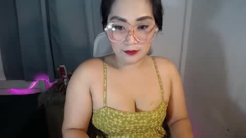filipina_jess online show from December 15, 2025, 4:55 pm