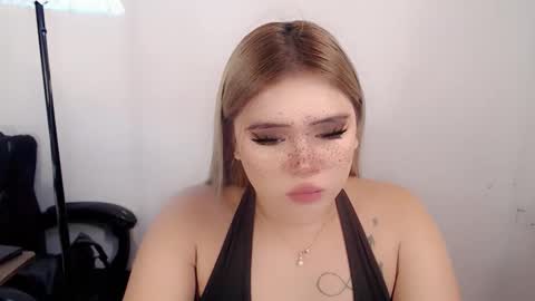 Snapshot of filipina_slutty69xxx chatting on September 10, 2025, 2:11 am  Angela  DONT FORGET TO FOLLOW AND GIVE ME APPRECIATION online show from September 10, 2025, 2:11 am
