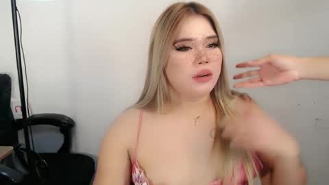 Snapshot of filipina_slutty69xxx chatting on September 18, 2025, 2:13 am  Angela  DONT FORGET TO FOLLOW AND GIVE ME APPRECIATION online show from September 18, 2025, 2:13 am
