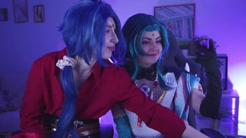 cap and Lana  online show from December 8, 2024, 8:41 am