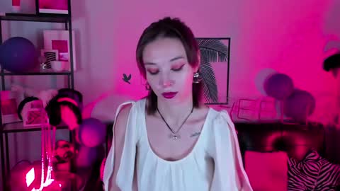 cap and Lana  online show from December 18, 2024, 11:34 am