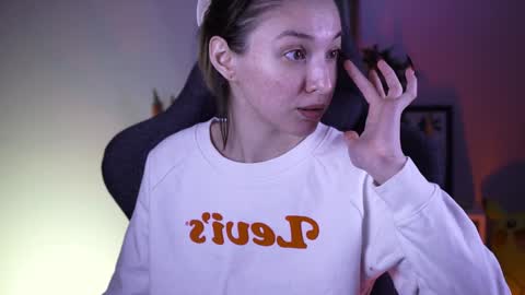 cap and Lana  online show from December 26, 2024, 11:32 am