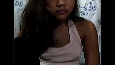 filipinagirl_18 online show from April 22, 2026, 9:27 pm