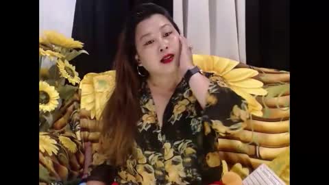 Yhen online show from April 15, 2026, 11:28 am