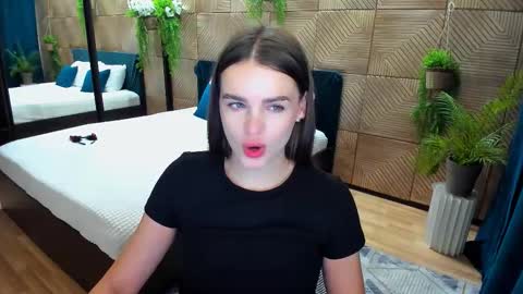 Amanda online show from September 24, 2025, 4:27 am