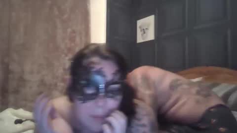 Snapshot of findmylimit2 chatting on November 5, 2025, 11:27 pm FindOurLimit online show from November 5, 2025, 11:27 pm