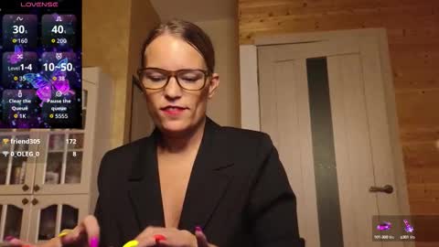 Lady online show from September 10, 2025, 7:14 pm