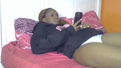 fine_queen12 online show from April 15, 2026, 8:09 pm